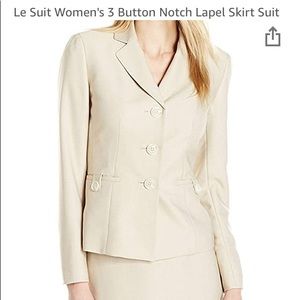 Le suit khaki skirt suit